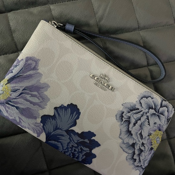 Red,black - Picture 4 of 5